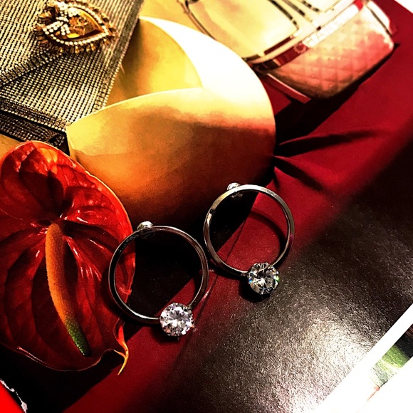 NEW: Stylish Silver CZ💎Geometric Circle Earrings - Picture 4 of 15